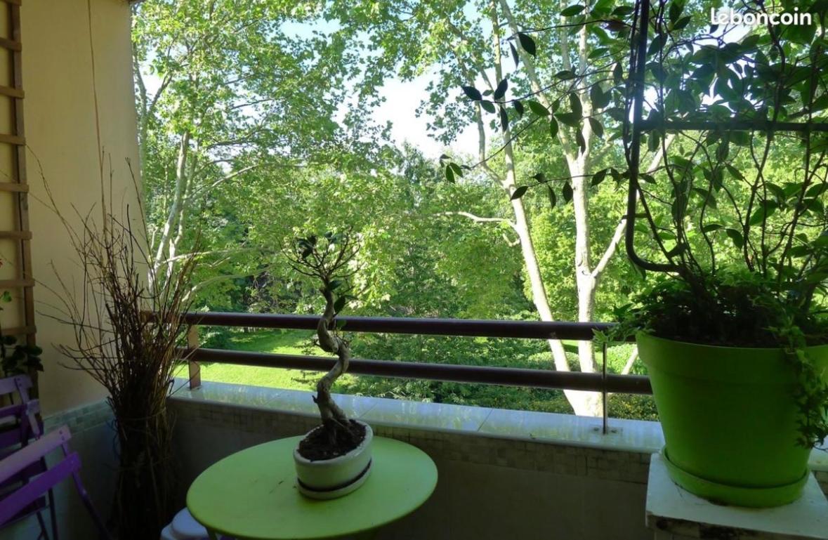 F3 Avec Balcon 5 Min Gare Sqy Et Parking Gratuit Apartment Guyancourt Exterior photo